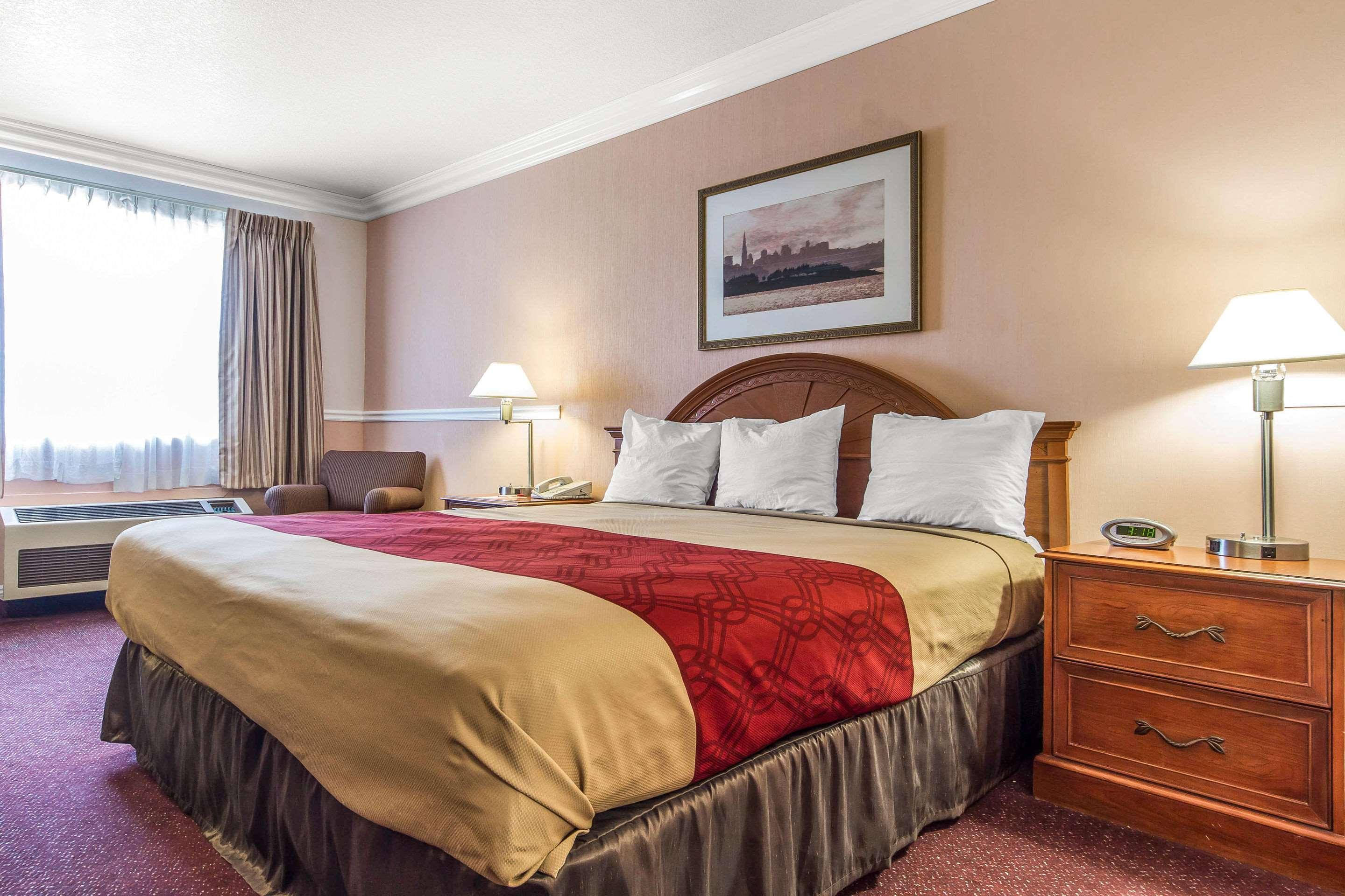 Econo Lodge Castro Valley I-580 Экстерьер фото