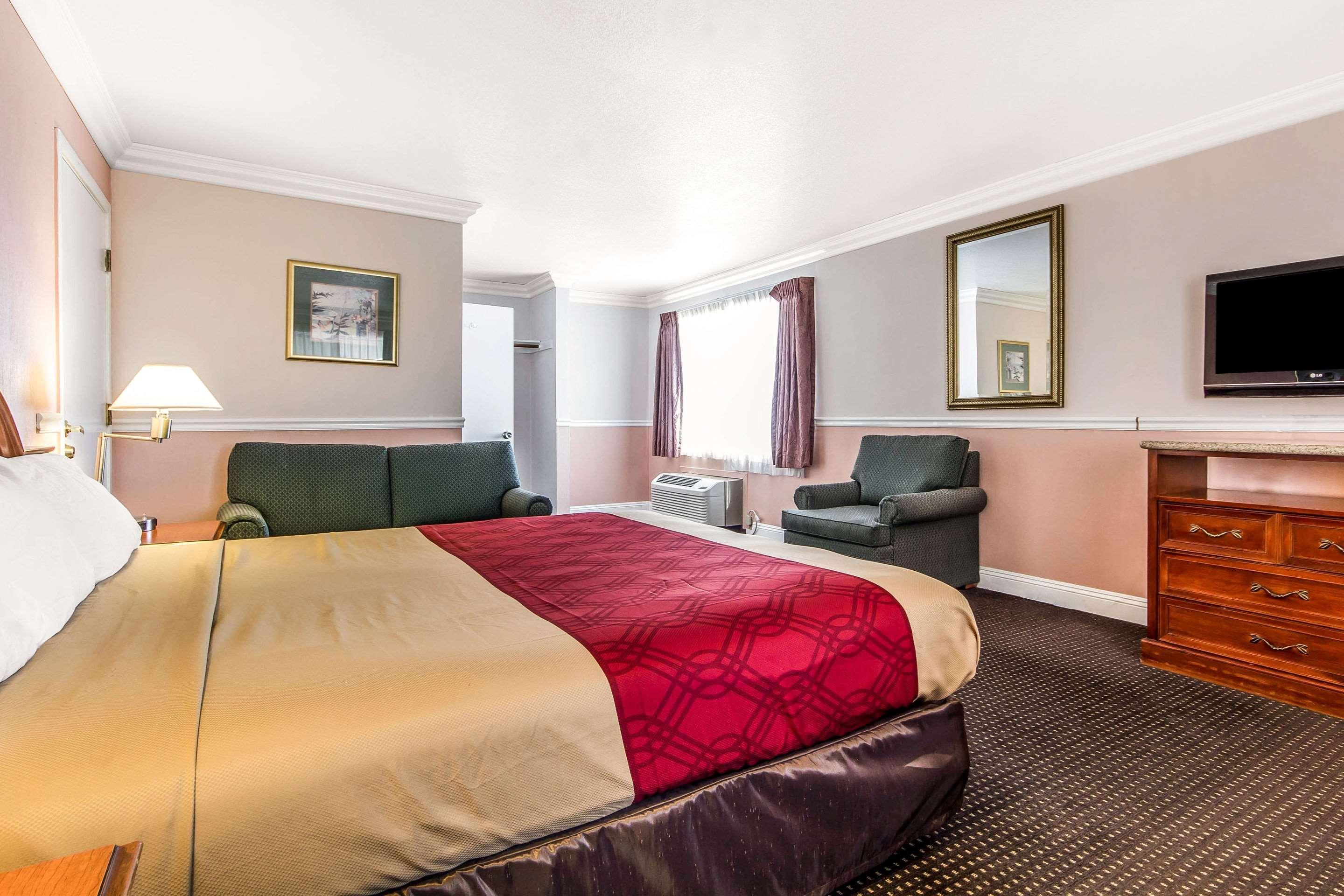 Econo Lodge Castro Valley I-580 Экстерьер фото